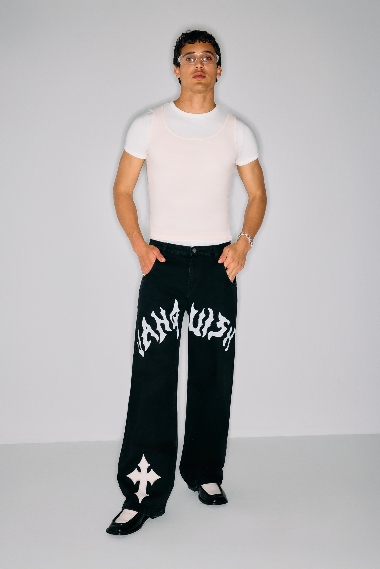 Vanquish Jeans MLZ-001