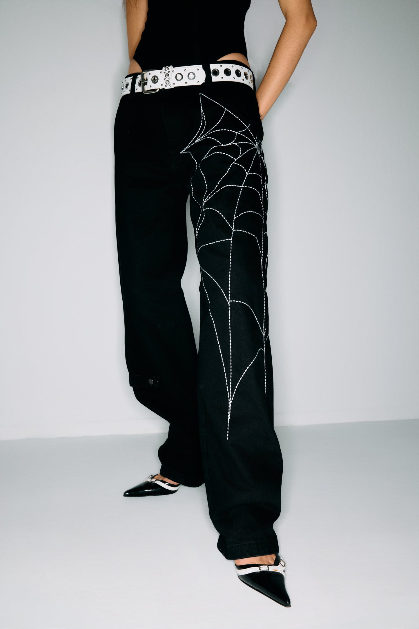 Webbed Up Jeans WLZ-002
